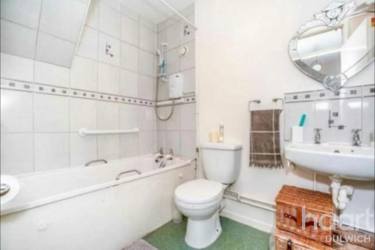 Daniel Gardens, London, SE15, photo 12