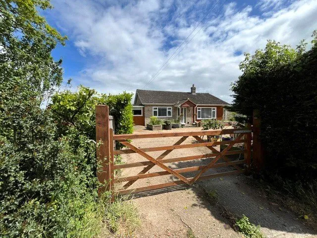 Breckles, Attleborough, Norfolk, NR17, photo 24