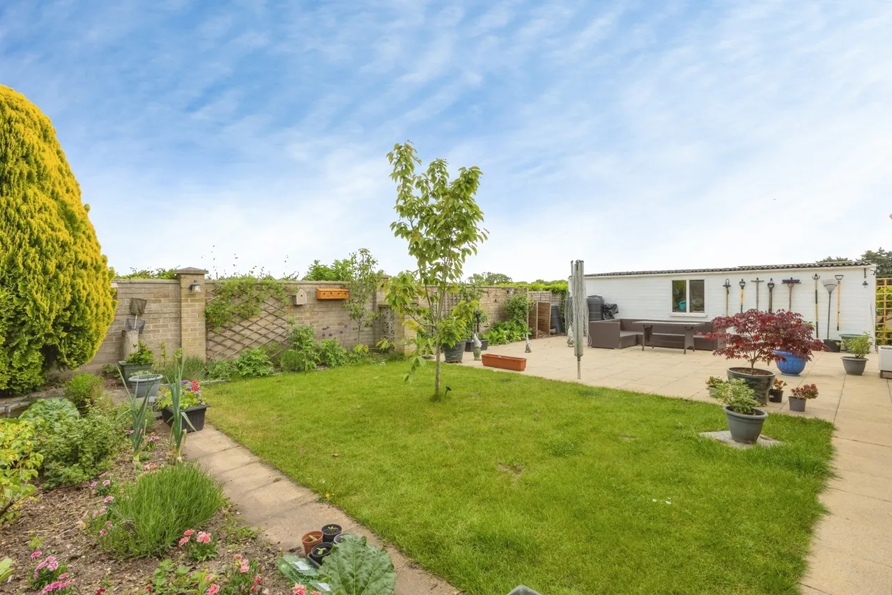Breckles, Attleborough, Norfolk, NR17, photo 21