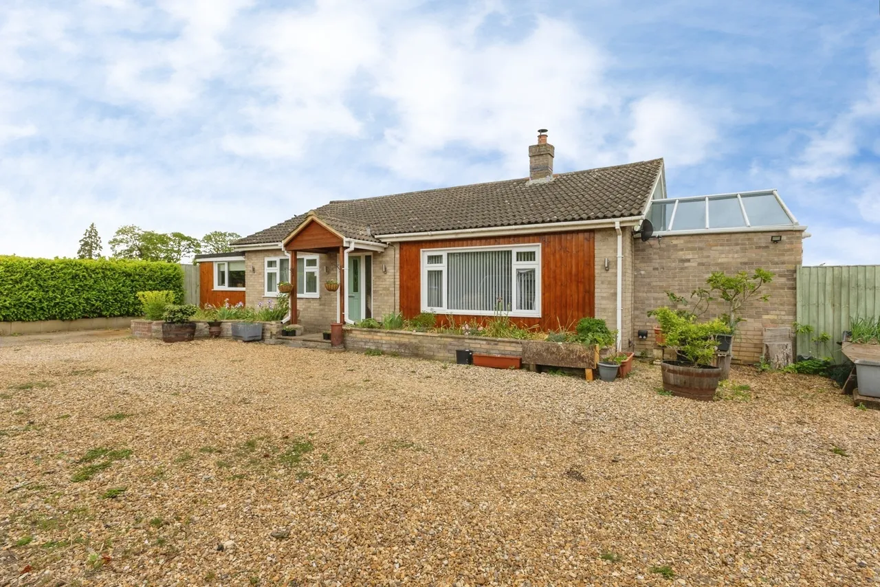 Breckles, Attleborough, Norfolk, NR17, photo 3