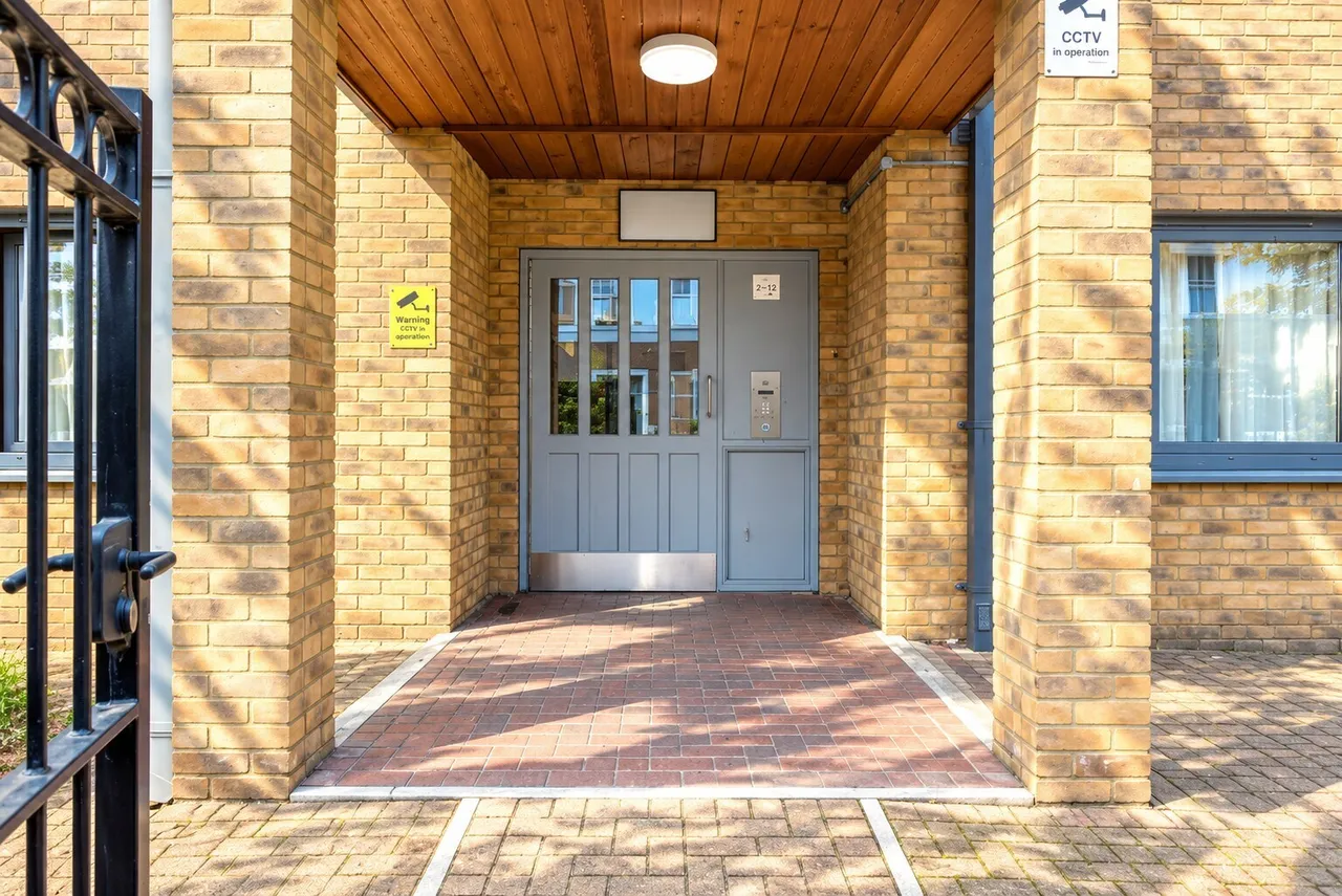 Effra Parade, London, SW2, photo 5