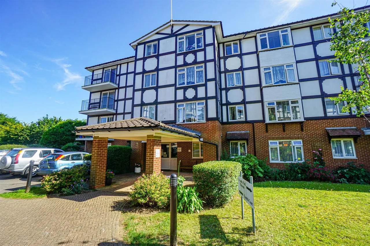 St. Helens Crescent, Hastings, photo 7