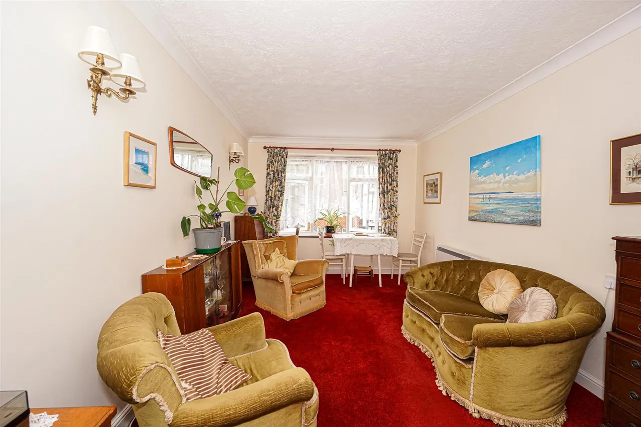 St. Helens Crescent, Hastings, photo 2