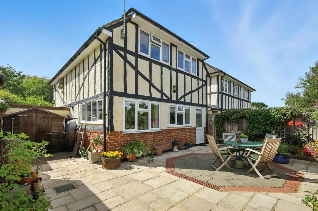 Moat Close, Doddinghurst, CM15, photo 25