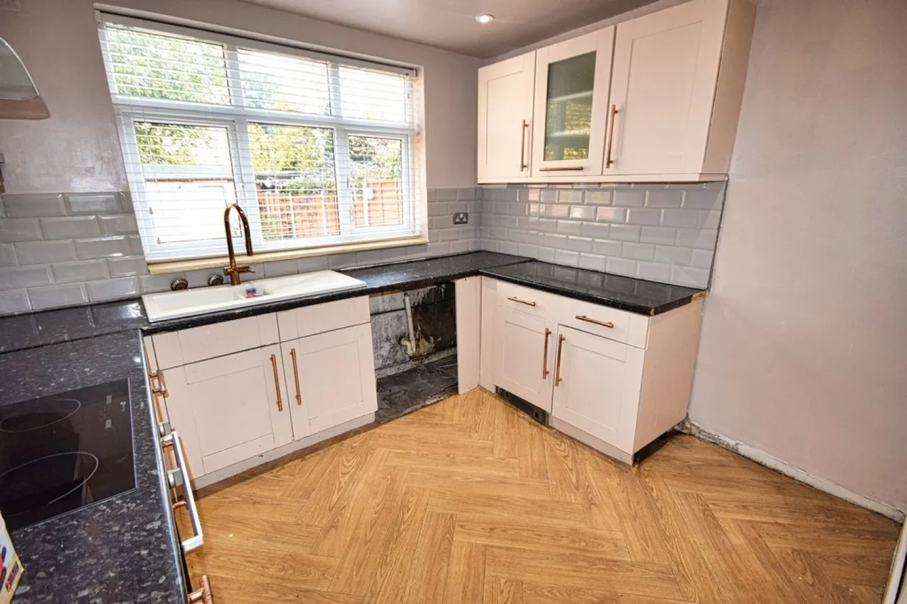 Dovercourt Road, Sheldon, B26, photo 13