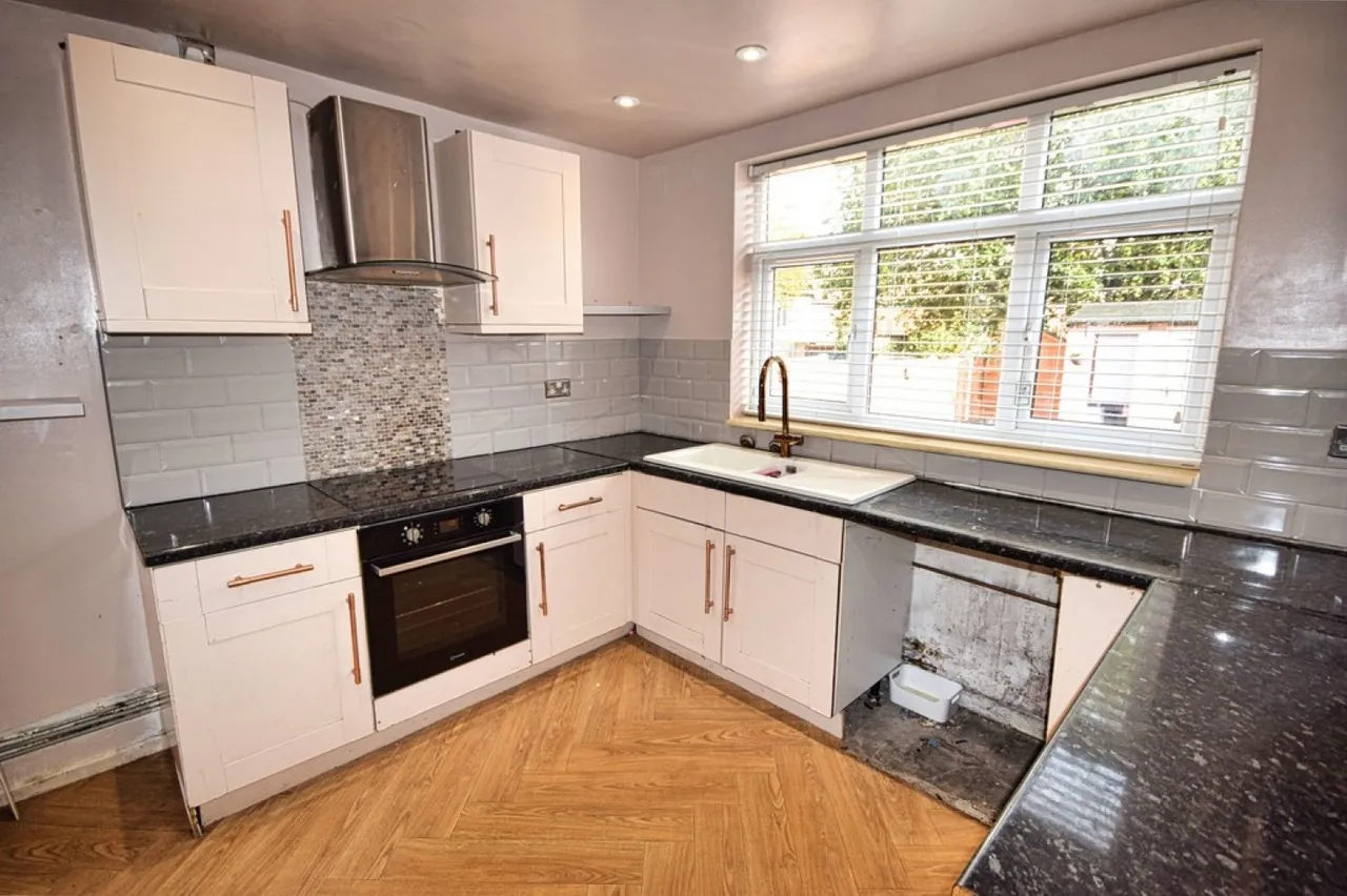 Dovercourt Road, Sheldon, B26, photo 6