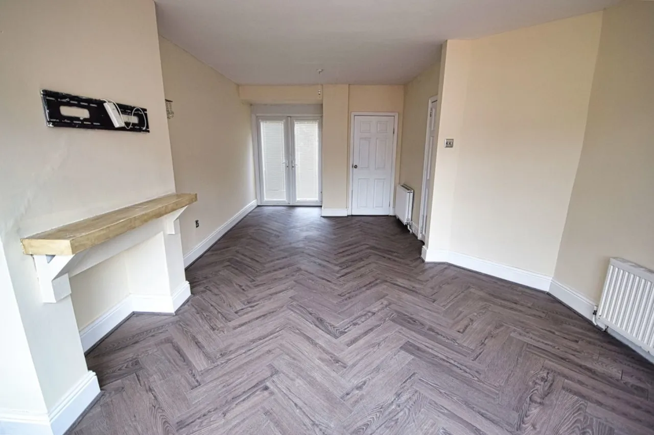 Dovercourt Road, Sheldon, B26, photo 11
