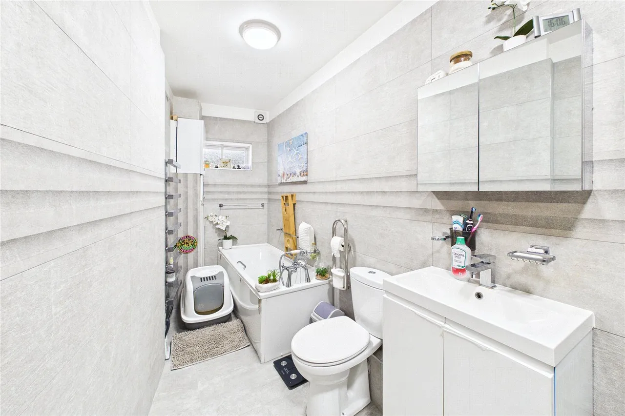 Guildersfield Road, London, SW16, photo 8