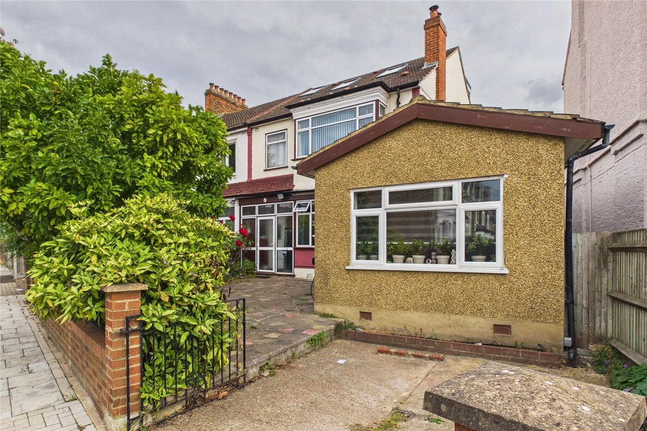 5 bed house for sale, Guildersfield Road, London, SW16