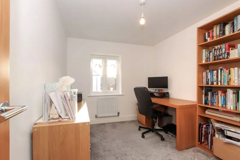Waring Crescent, Aston Clinton, HP22, photo 7