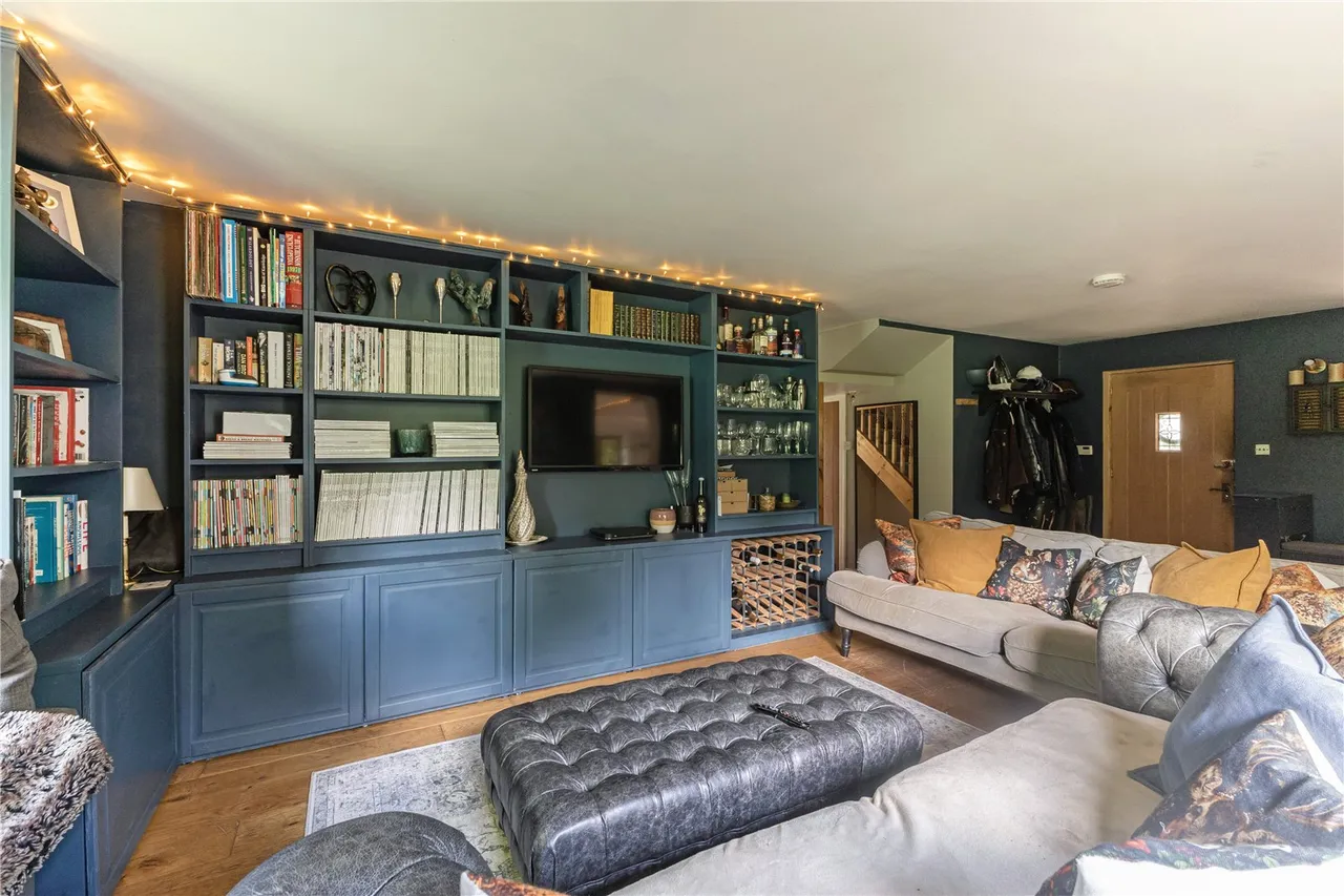 An Enchanting Period Cottage Set Within Over 1.3 Acres of Beautiful Private Grounds, photo 4