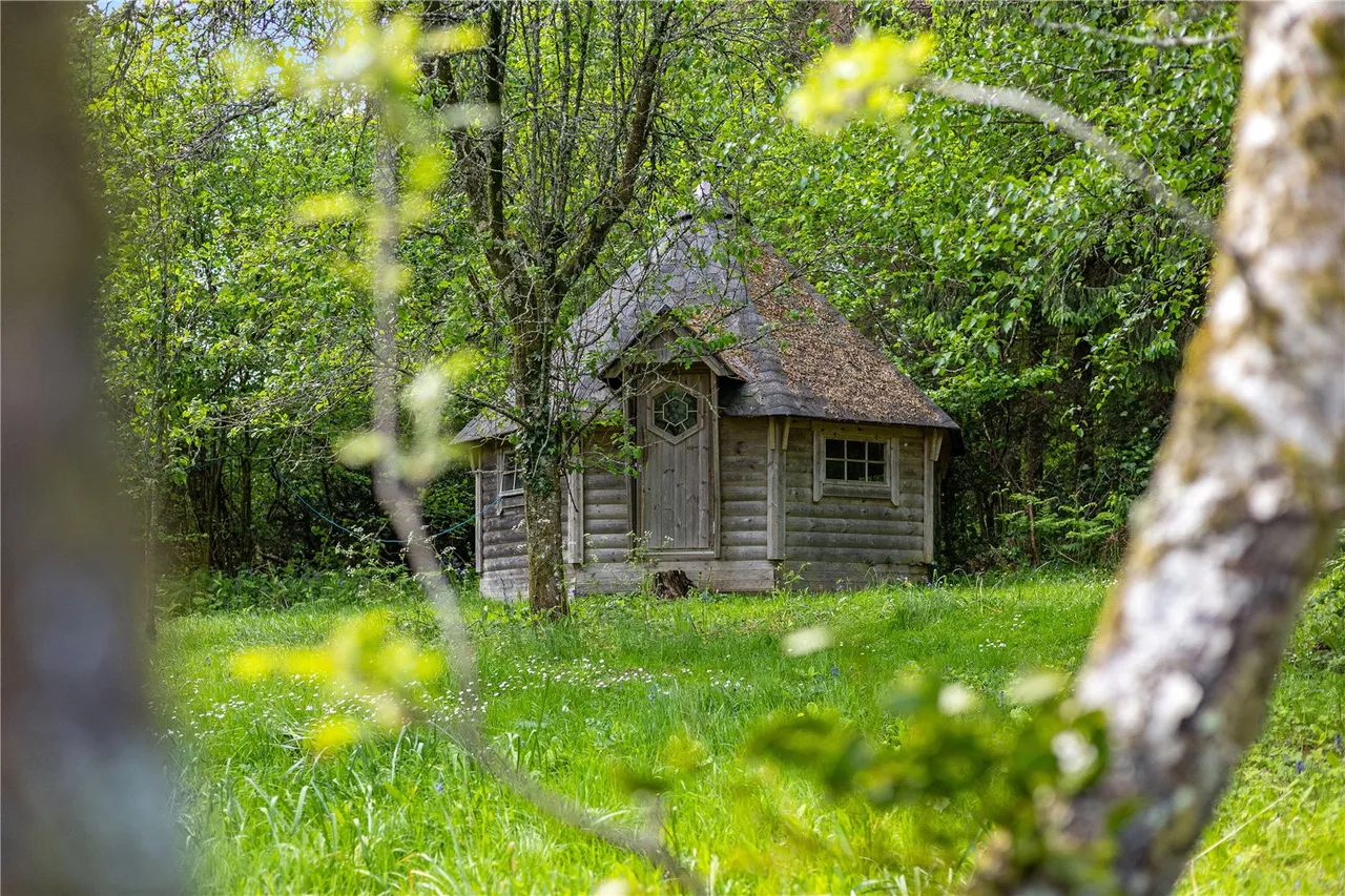 An Enchanting Period Cottage Set Within Over 1.3 Acres of Beautiful Private Grounds, photo 18