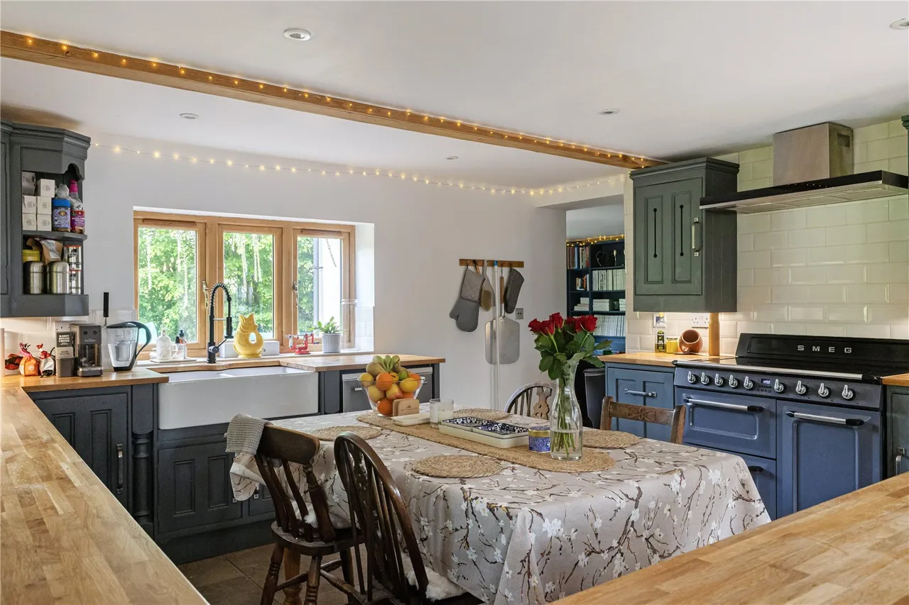 An Enchanting Period Cottage Set Within Over 1.3 Acres of Beautiful Private Grounds, photo 8