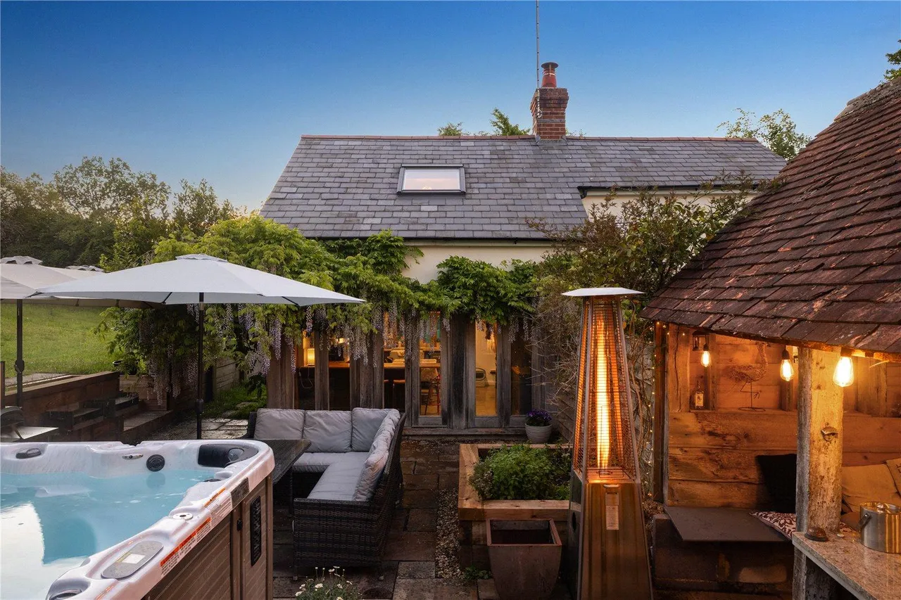 An Enchanting Period Cottage Set Within Over 1.3 Acres of Beautiful Private Grounds, photo 25
