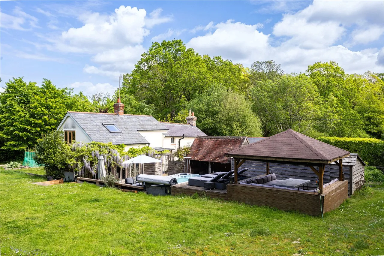 An Enchanting Period Cottage Set Within Over 1.3 Acres of Beautiful Private Grounds, photo 28
