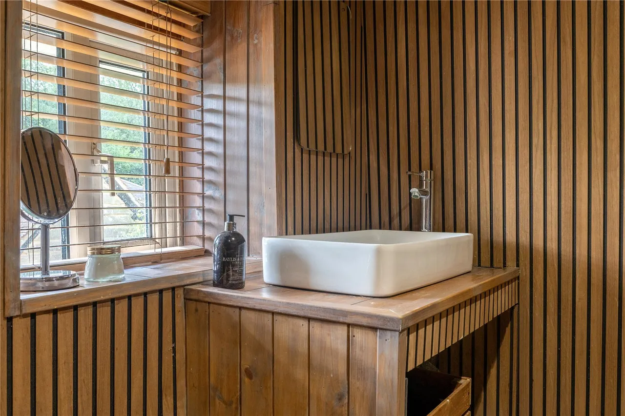 An Enchanting Period Cottage Set Within Over 1.3 Acres of Beautiful Private Grounds, photo 12