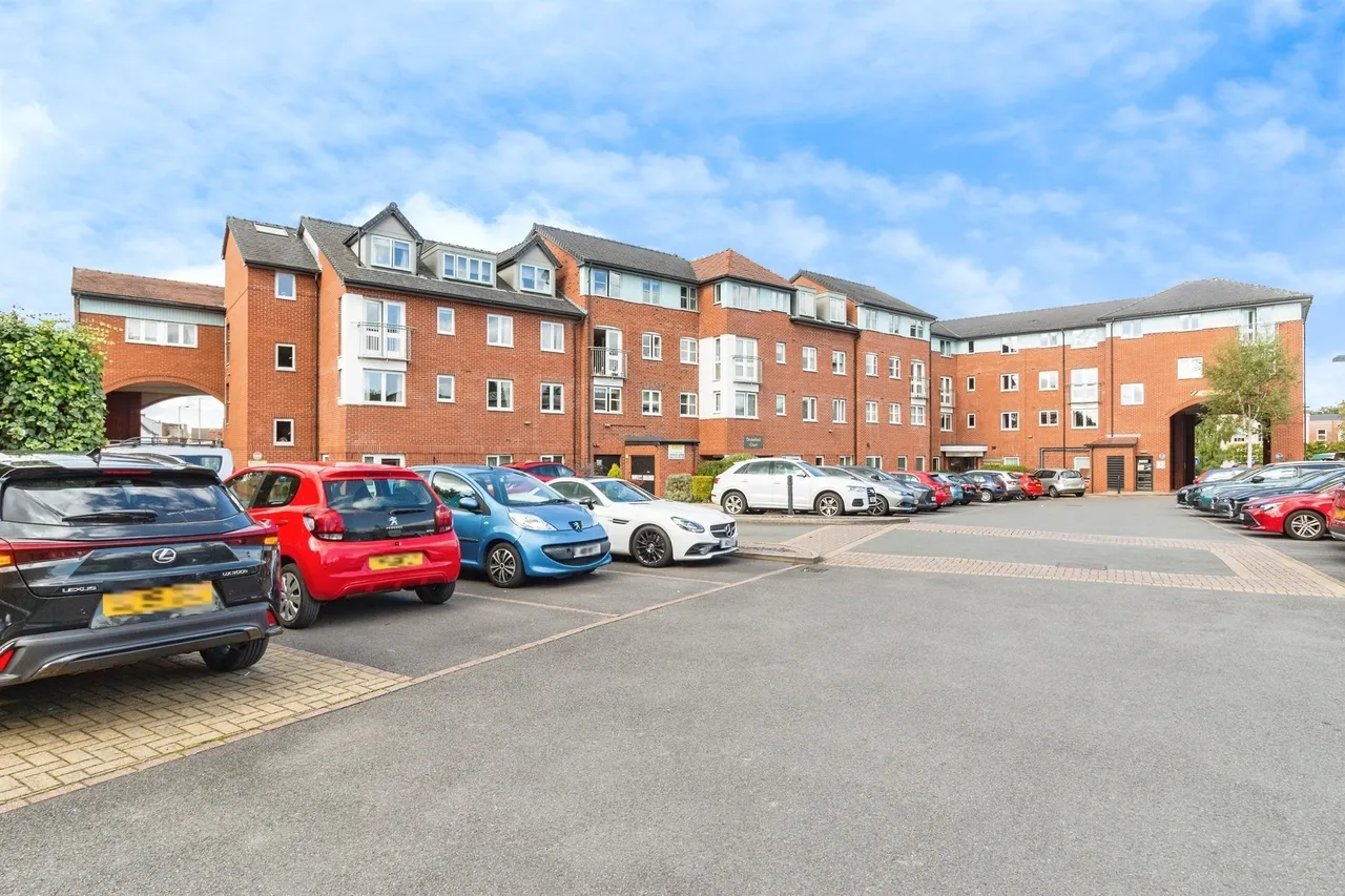 1 bed flat for sale, Wolverhampton Road, Stafford, ST17