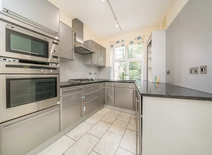 Portsmouth Road, Surbiton, KT6, photo 4