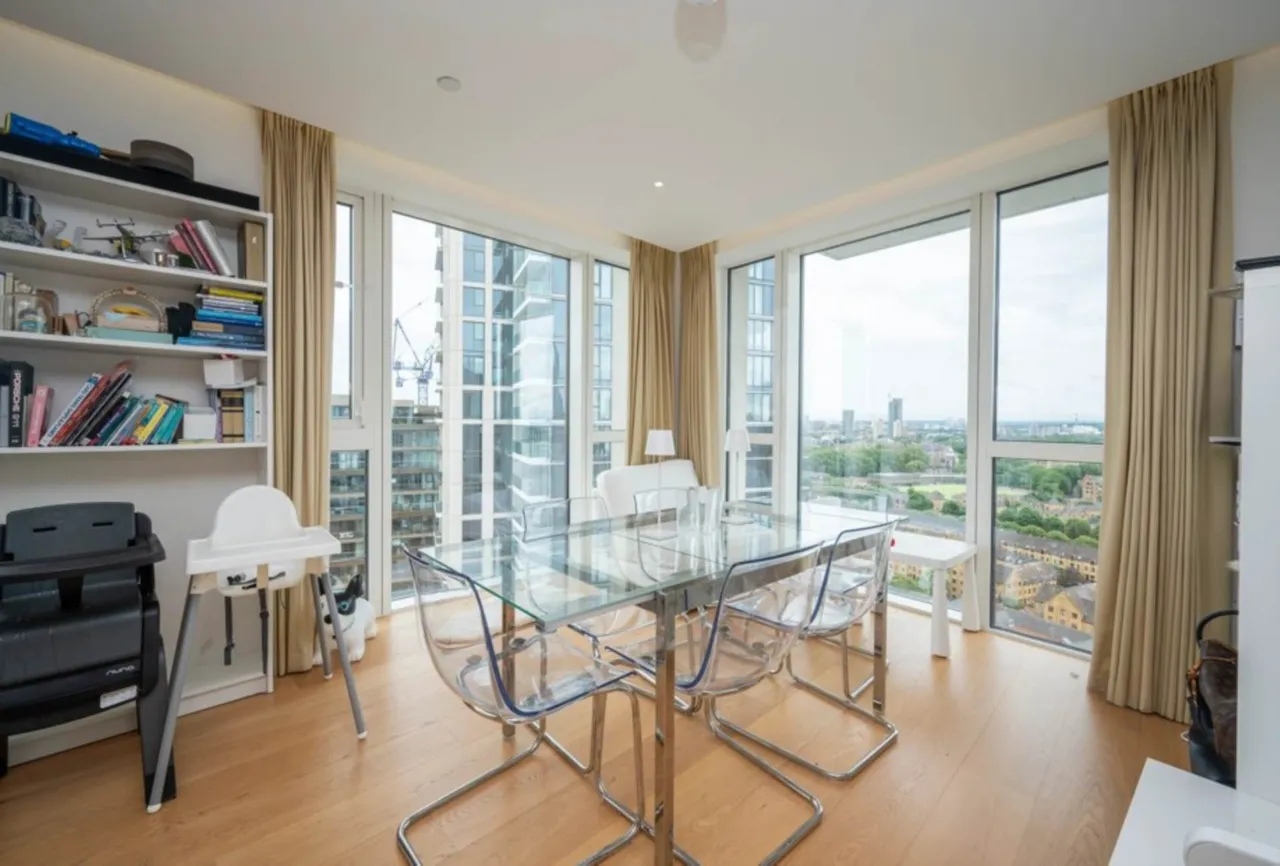 London, E1W, photo 6