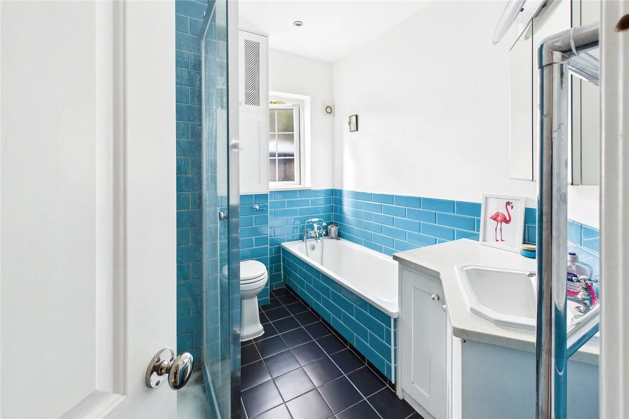 Cricklade Avenue, London, SW2, photo 6
