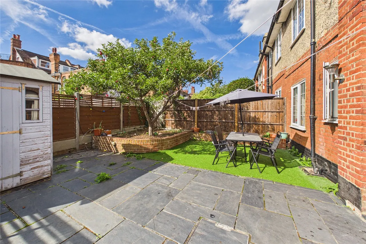 Cricklade Avenue, London, SW2, photo 9