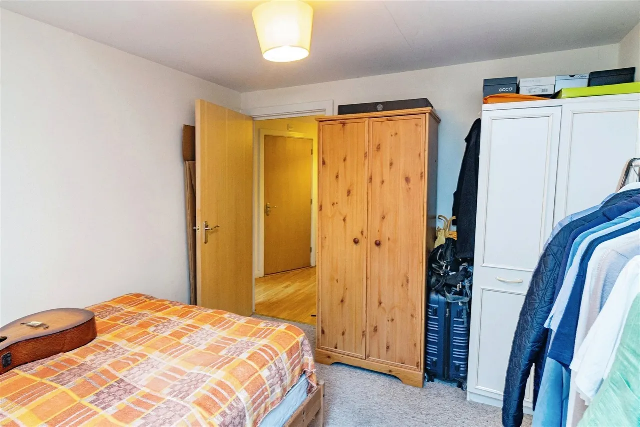 Staverton Grove, Broughton, MK10, photo 11