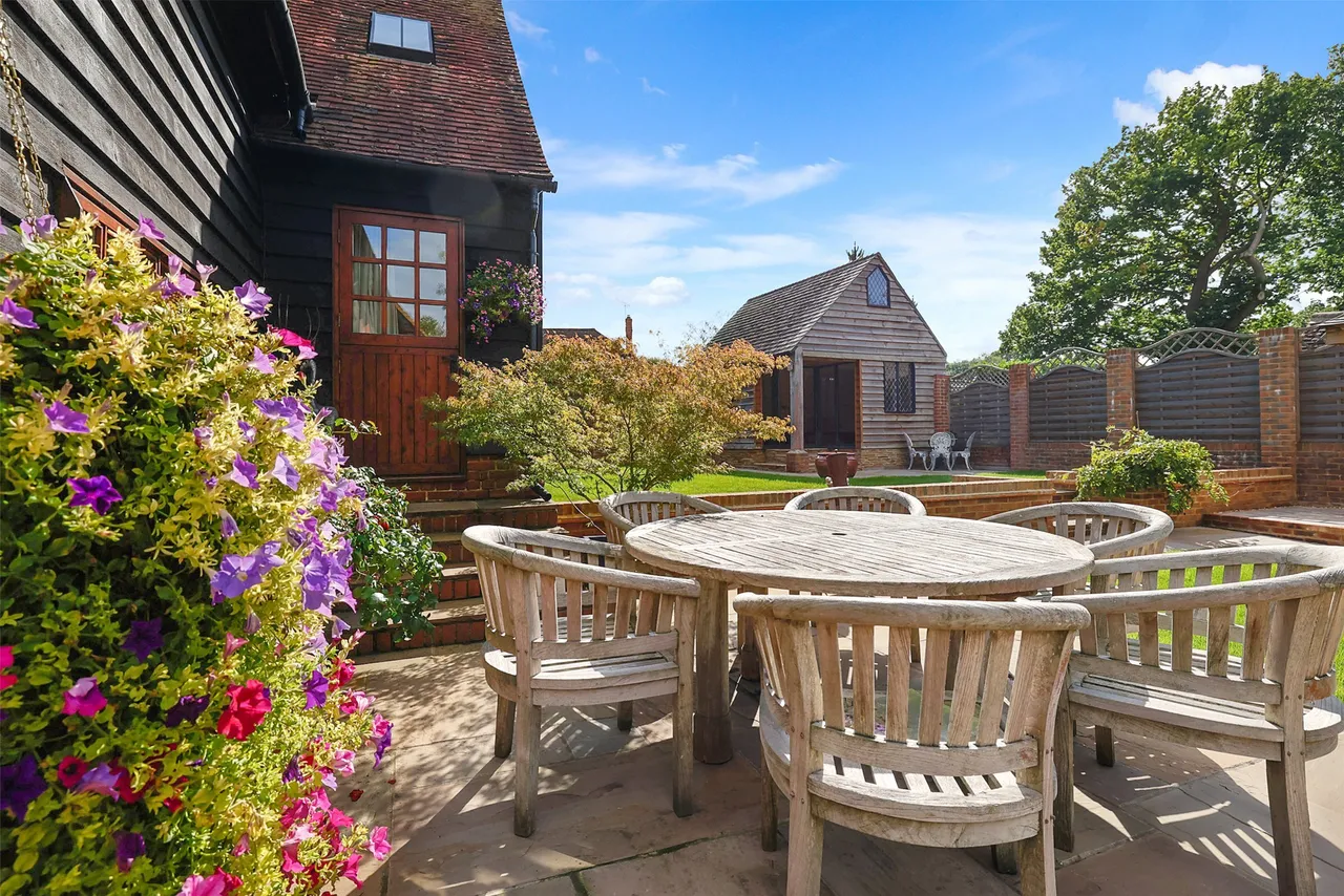 Vicarage Lane, Capel, RH5, photo 4
