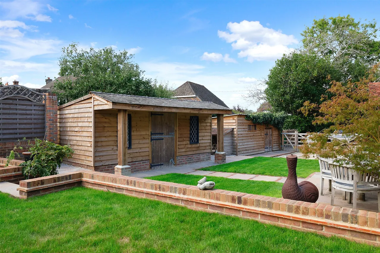 Vicarage Lane, Capel, RH5, photo 11