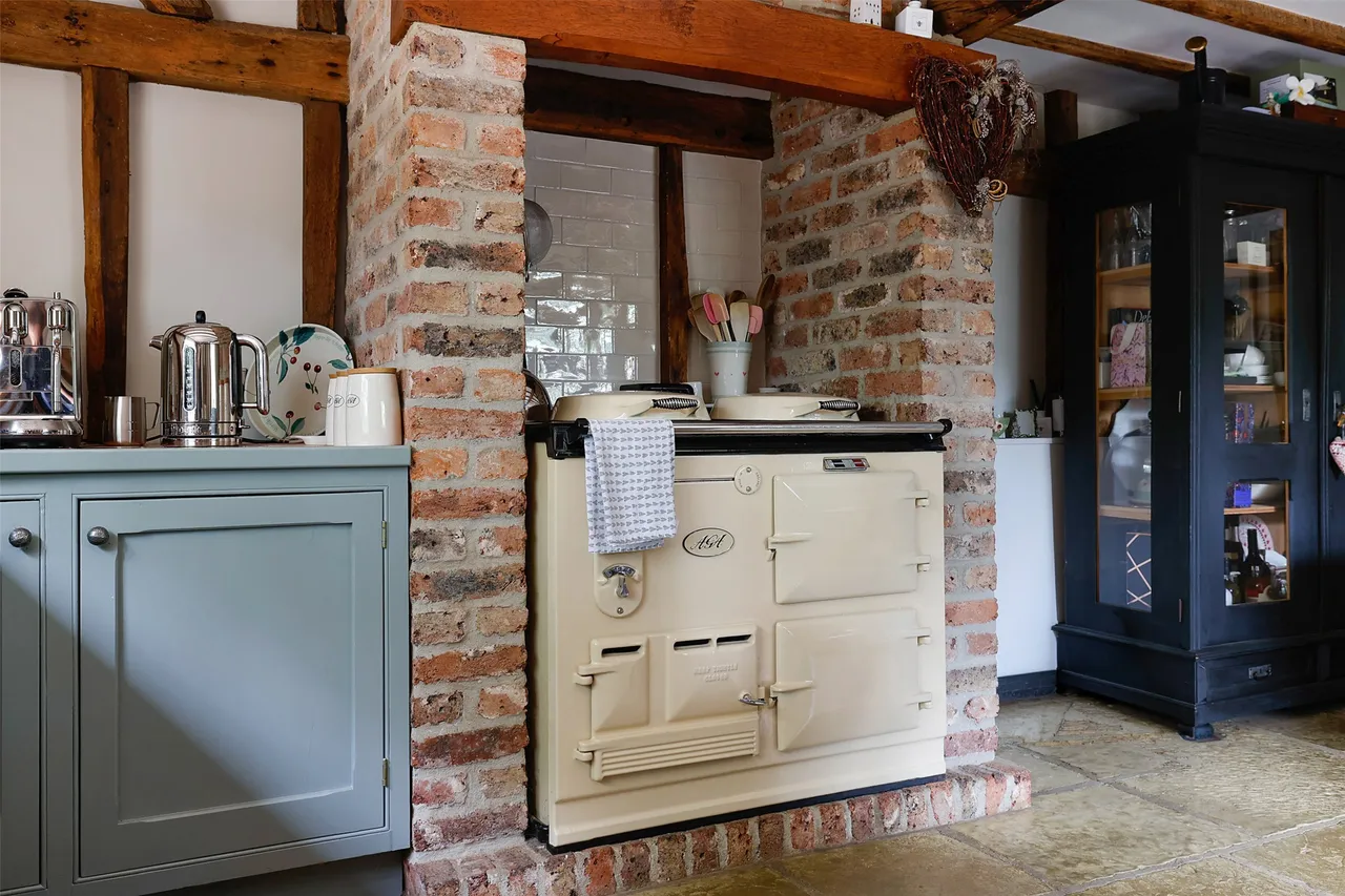 Vicarage Lane, Capel, RH5, photo 12