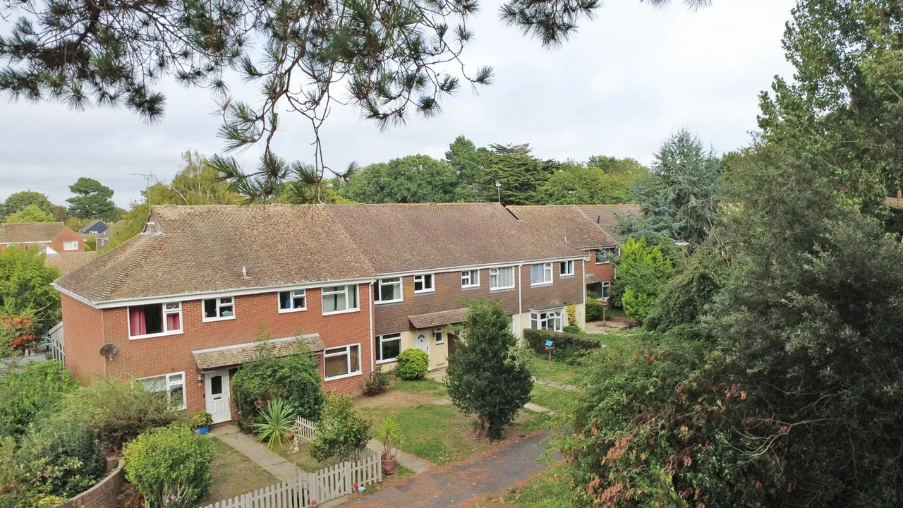 3 bed property for sale, Thrusloes, Aldwick Felds, PO21