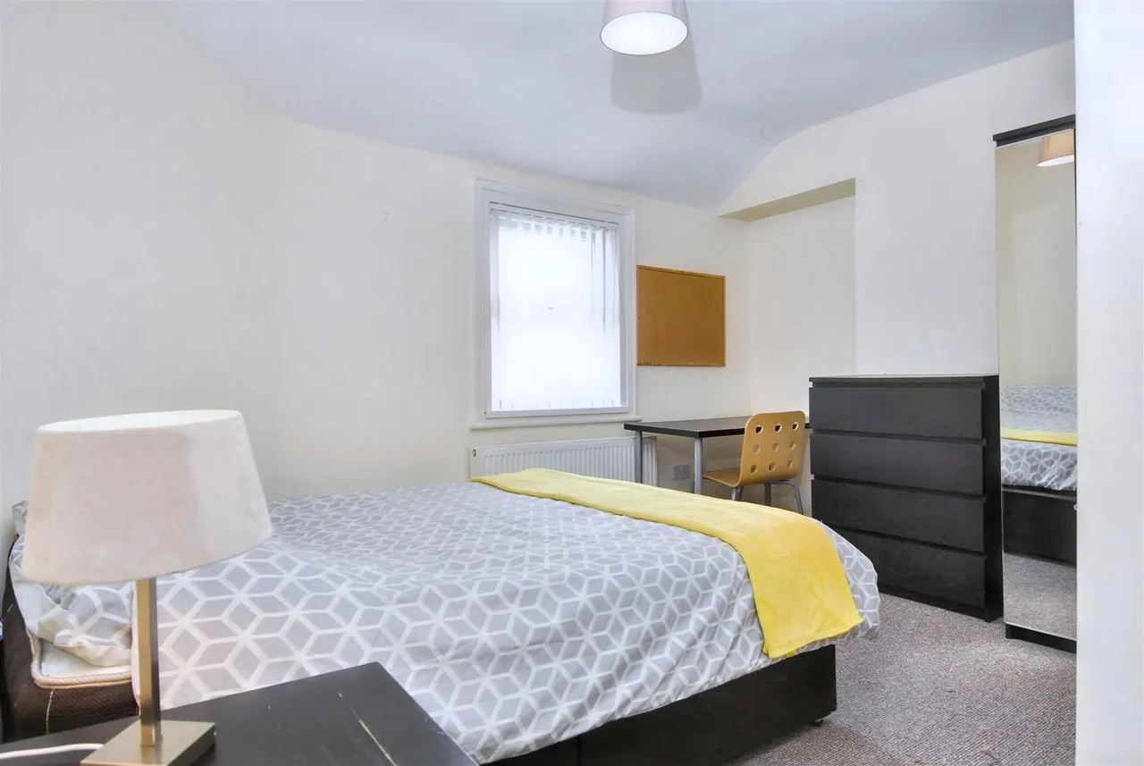 Seaton Avenue, Flat, photo 3