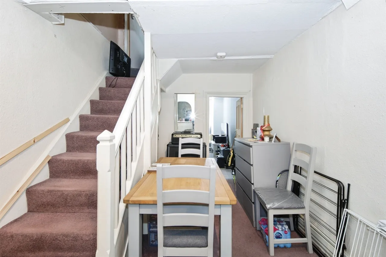 The Square, Kenilworth, CV8, photo 10