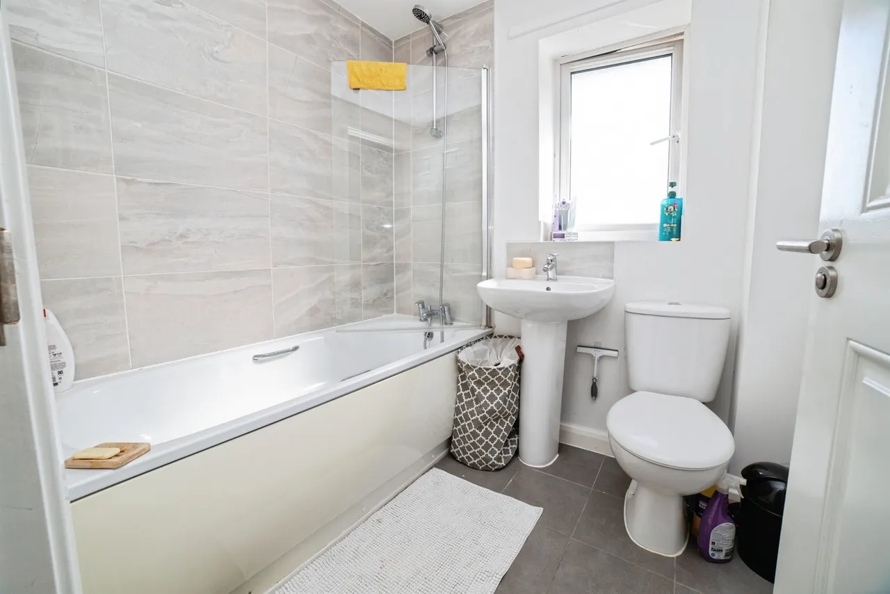 Morewood Drive, Alfreton, DE55, photo 16