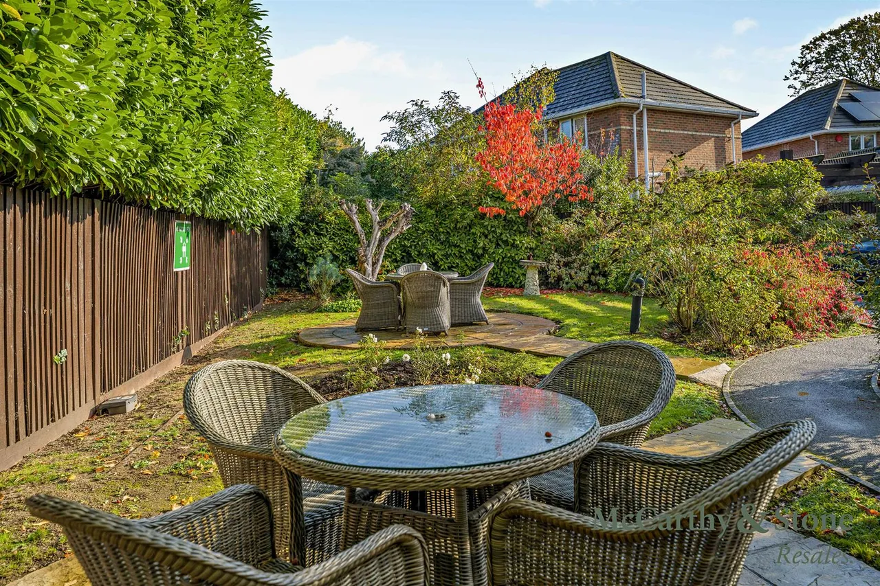 Avenue Road, Lymington, SO41, photo 22