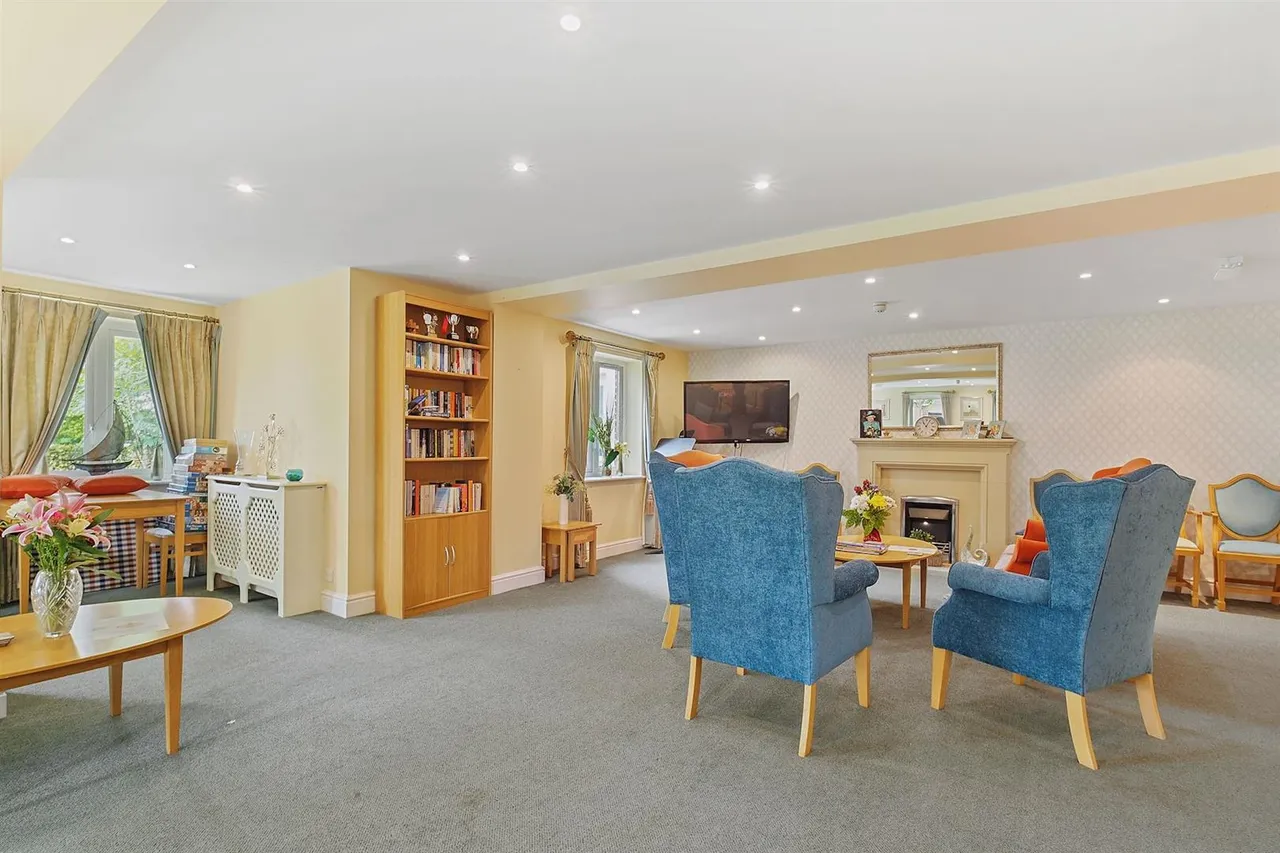 Avenue Road, Lymington, SO41, photo 13