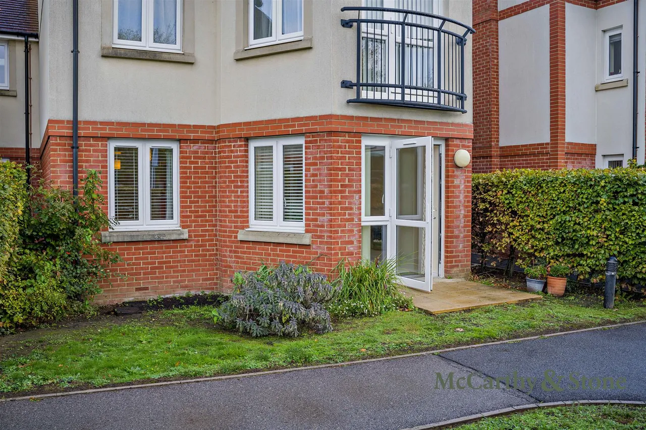 Avenue Road, Lymington, SO41, photo 18