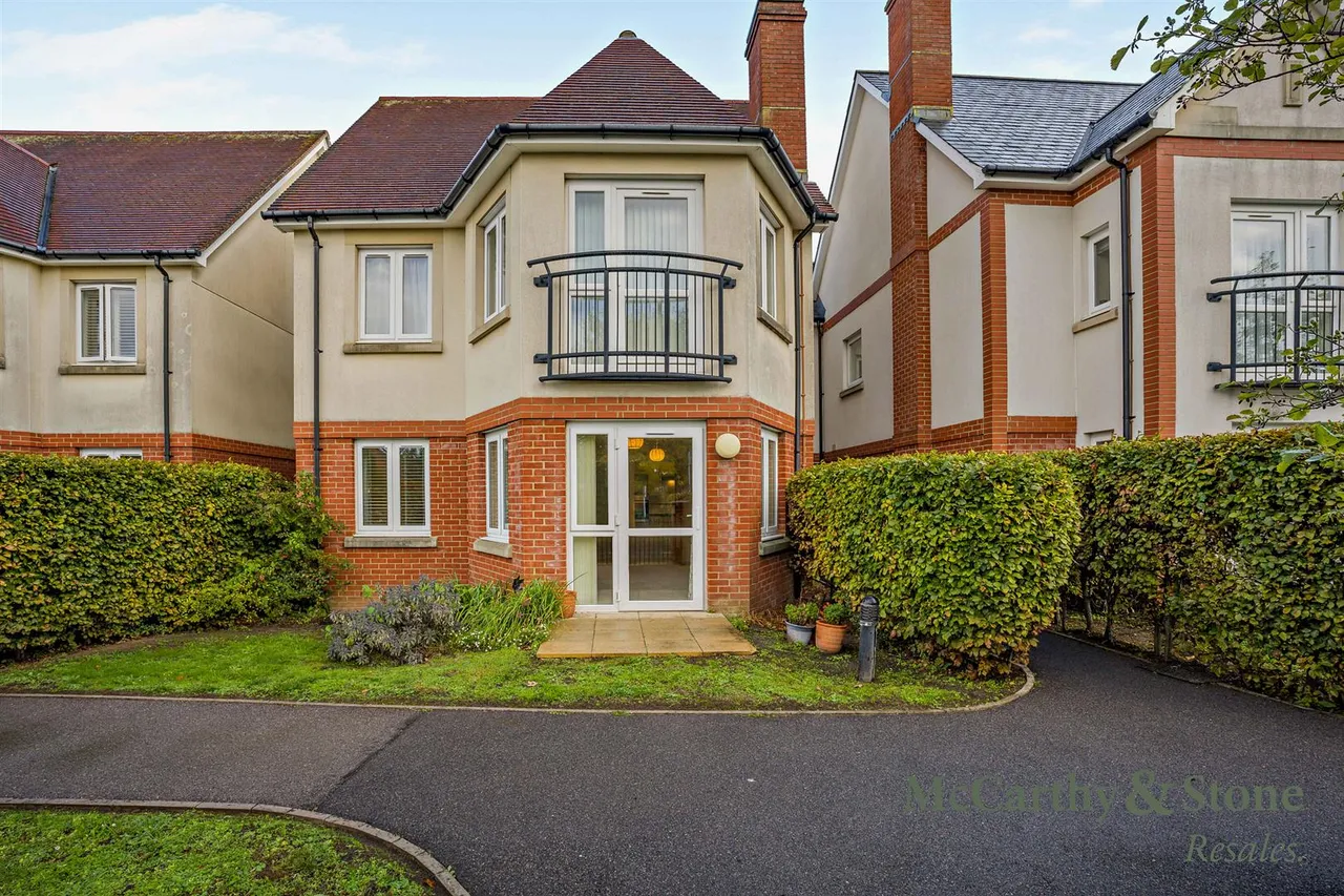 Avenue Road, Lymington, SO41, photo 19