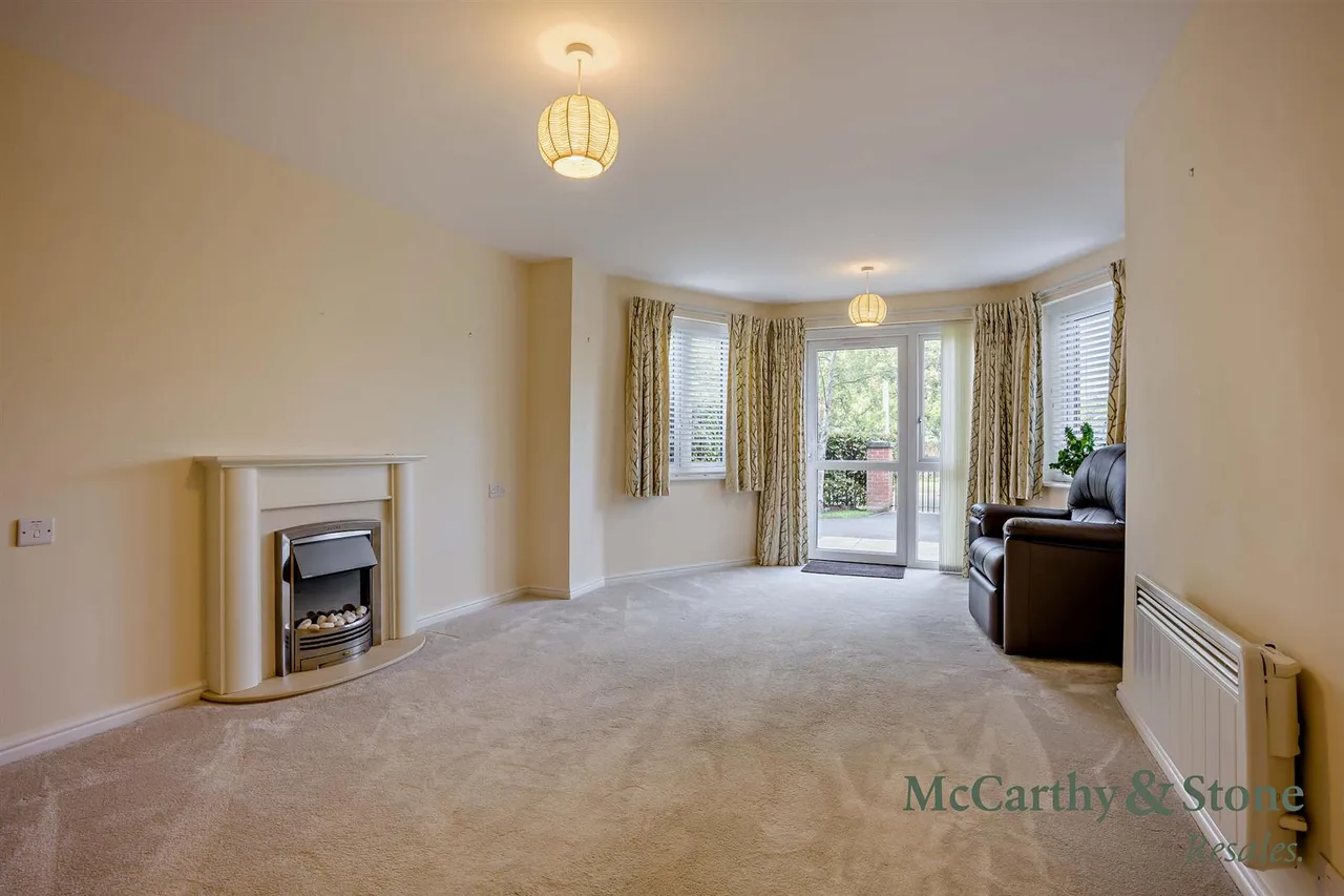 Avenue Road, Lymington, SO41, photo 2