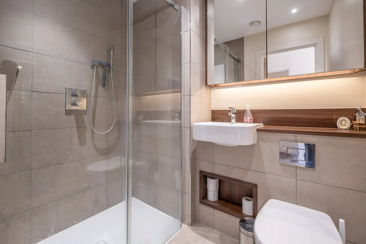 Pipit Drive, London, SW15, photo 7