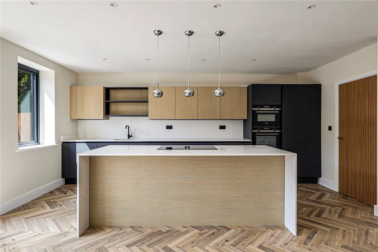 Slades Hill, Enfield, EN2 7EE, photo 4