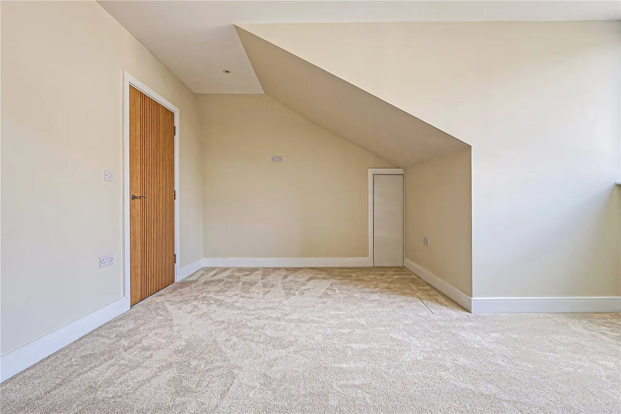 Slades Hill, Enfield, EN2 7EE, photo 10
