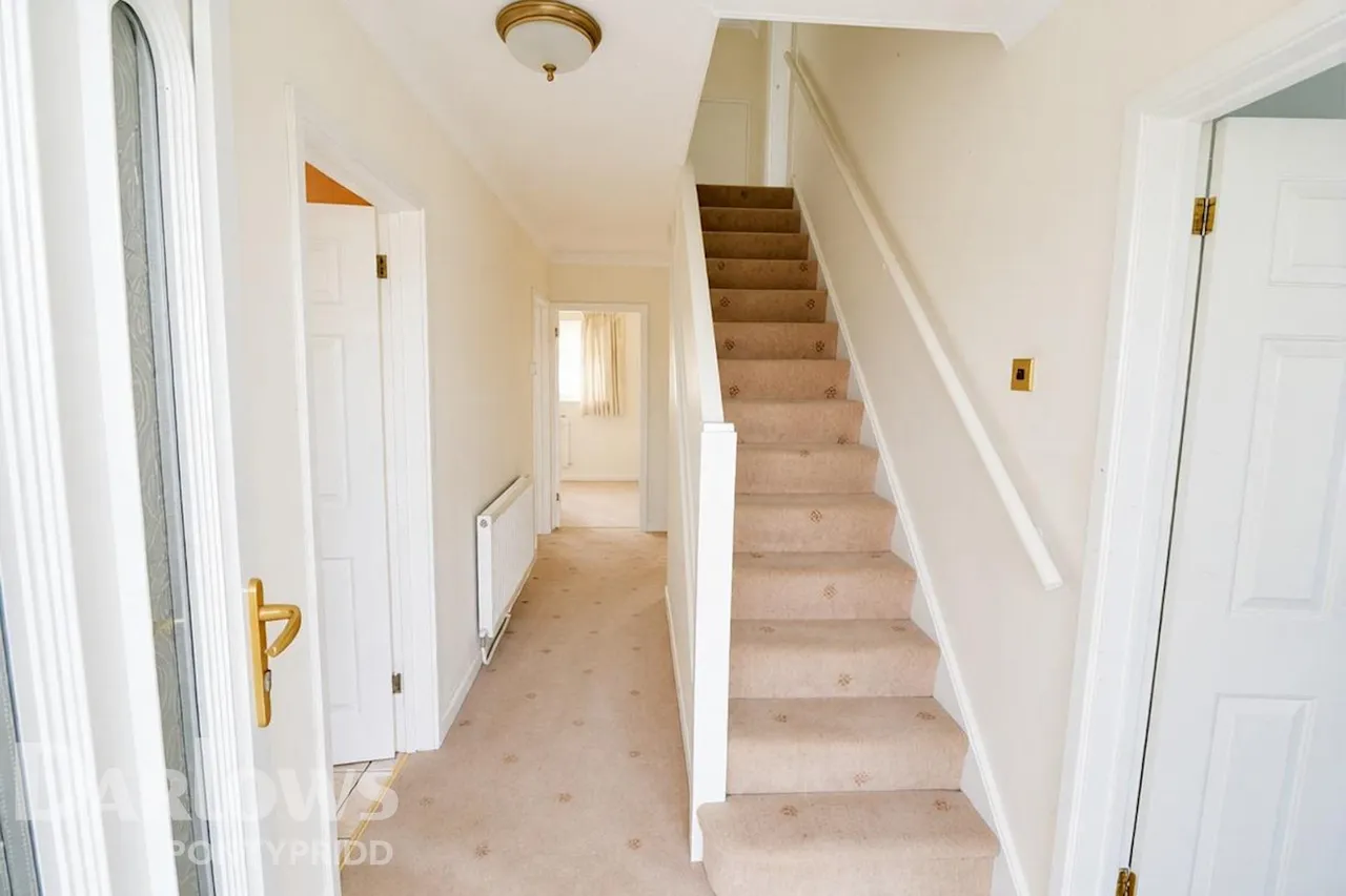 Whiterock Close, Pontypridd, photo 2