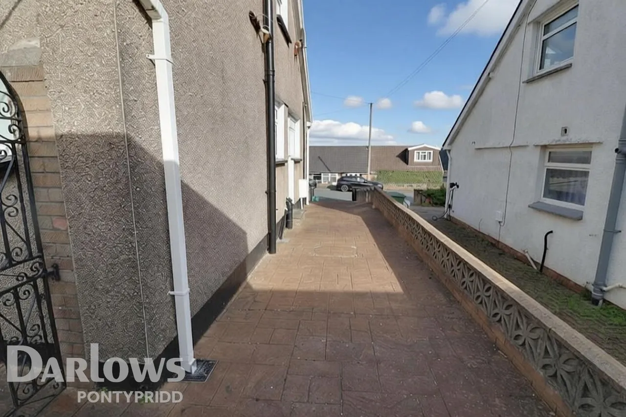 Whiterock Close, Pontypridd, photo 21