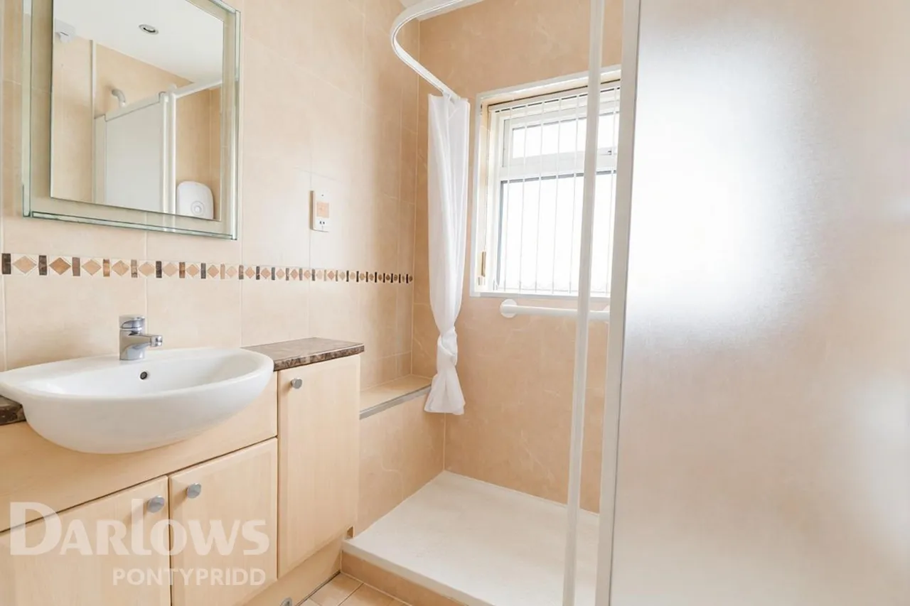 Whiterock Close, Pontypridd, photo 9