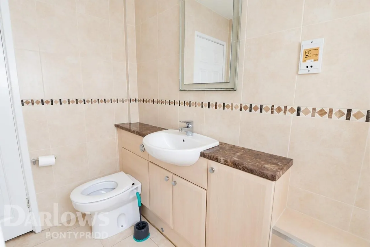 Whiterock Close, Pontypridd, photo 10