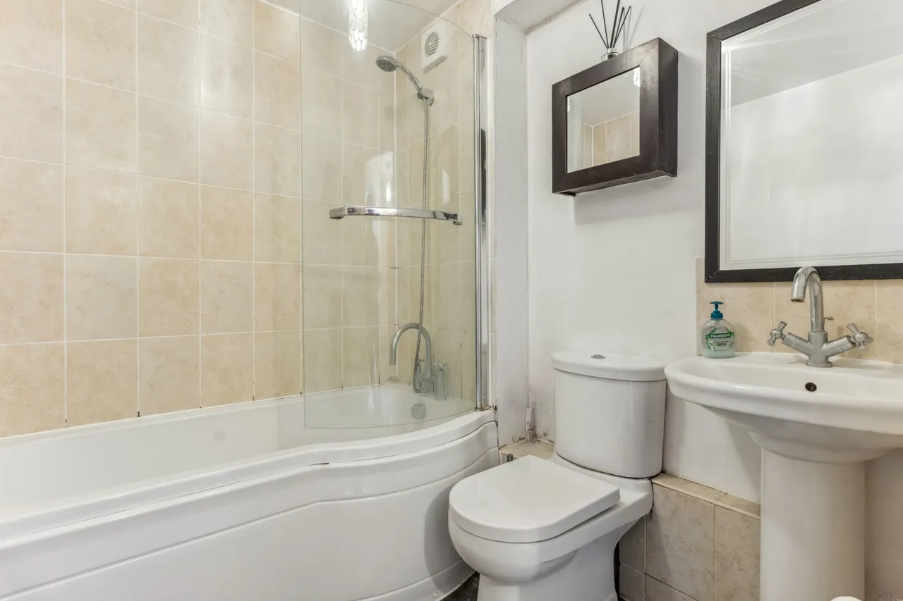 Flat 3, Broughton Court, Wychdell, Stevenage, SG2 8JF, photo 4
