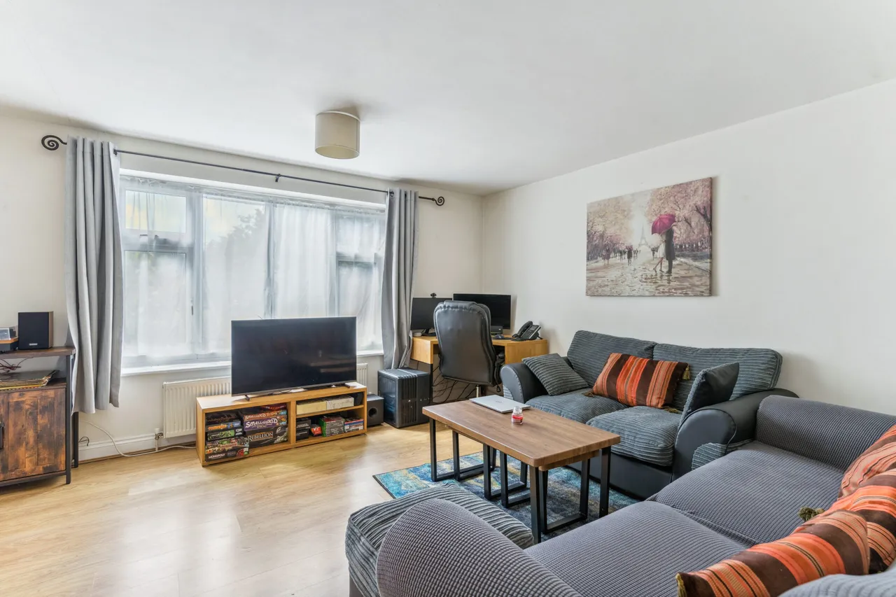 Flat 3, Broughton Court, Wychdell, Stevenage, SG2 8JF, photo 6