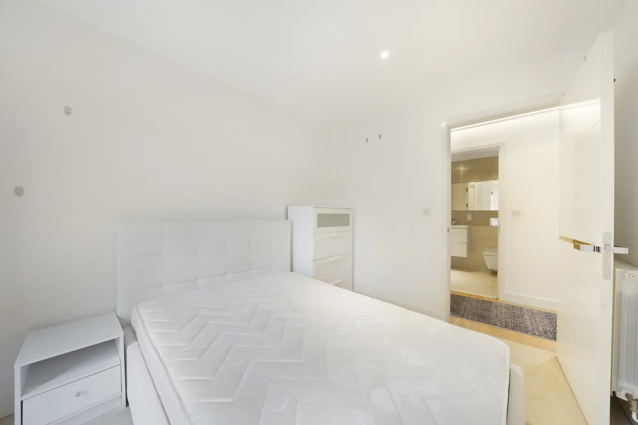 Whiting Way, London, SE16, photo 6