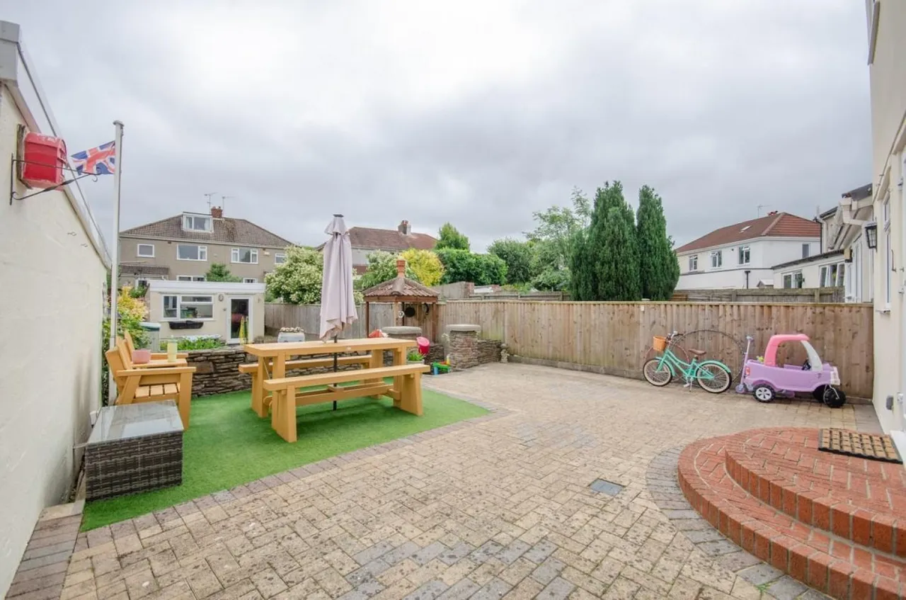 Graham Road, Downend, BS16, photo 25