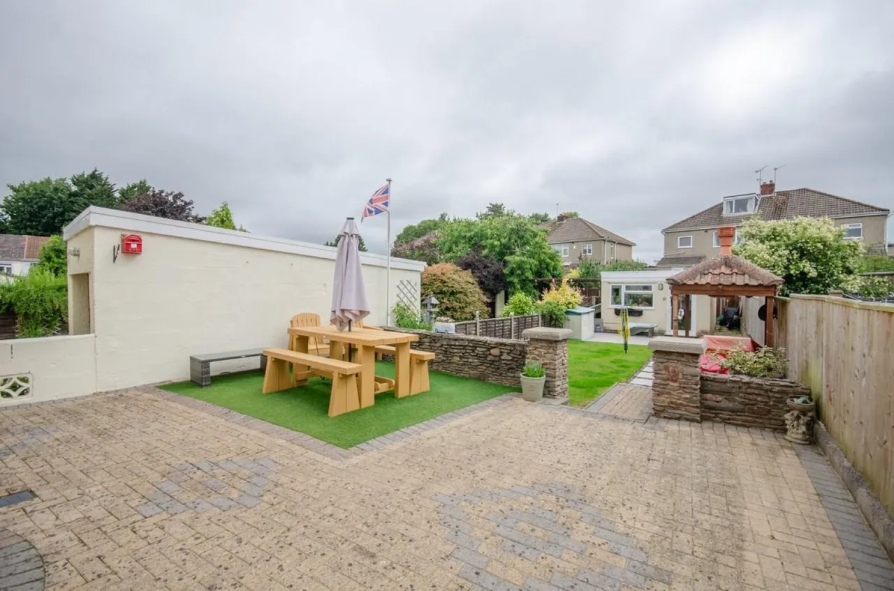 Graham Road, Downend, BS16, photo 24